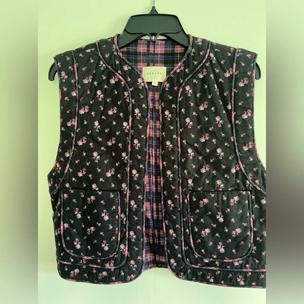 Sezane Black Floral Vest